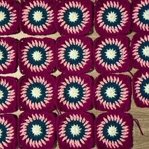 Lot of 19 4.5” MULTI COLORS Crochet STARBURST GRANNY SQUARES Afghan DIY
